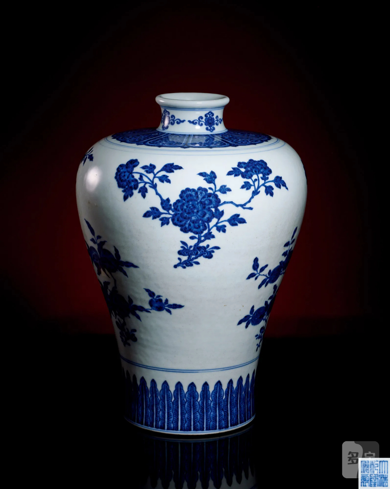 清乾隆 青花折枝三多瑞果纹梅瓶